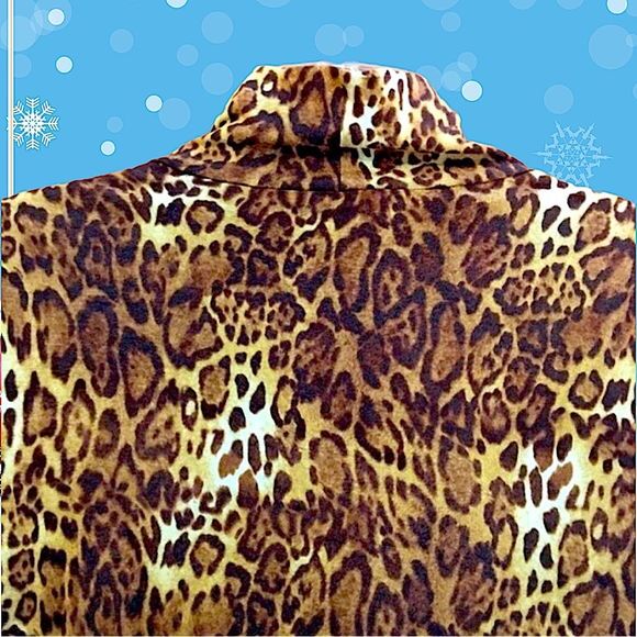 bebe Semi-Sheer Feline Soft Modal Longsleeved Top Size Small - Picture 4 of 10